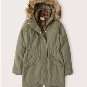 Ultra 3-in-1-Multi-Wear Parka in Olive Green - M